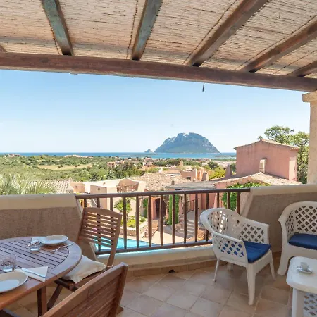 בית נופש Corbezzolo 10 - Vista Village By Interhome *